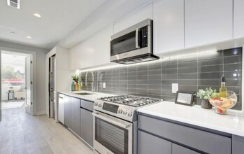 24 Florida Ave NE in Washington, DC - Building Photo - Building Photo