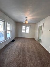 1302 Sinclair St in Fort Wayne, IN - Building Photo - Building Photo