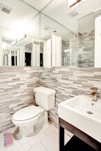 3 W 103rd St in New York, NY - Building Photo - Building Photo