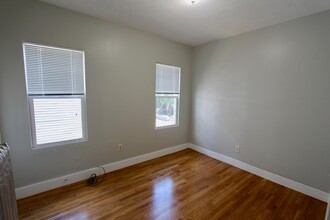 106 Pleasant St in Boston, MA - Building Photo - Building Photo