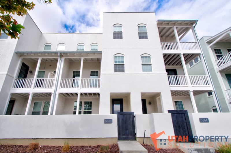 5348 W South Jordan Pky in South Jordan, UT - Foto de edificio