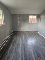 318 E Creston St, Unit 1 bedroom in Santa Maria, CA - Building Photo