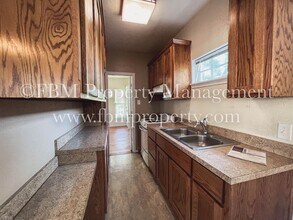 111 Hillside Dr in Alvarado, TX - Building Photo - Building Photo
