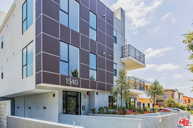 property at 1540 S Hayworth Ave