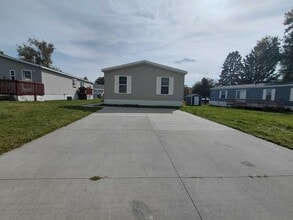 308 22nd St NW in Stewartville, MN - Building Photo - Building Photo