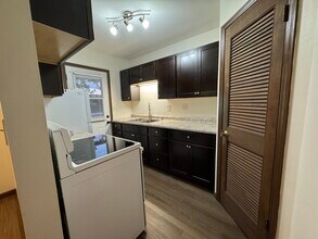 1404 Hayden Ave, Unit #3 in Altoona, WI - Building Photo - Building Photo