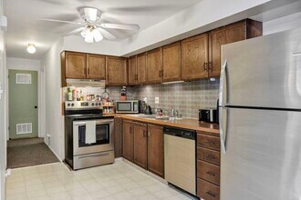 240 E 400 N, Unit 16 in Logan, UT - Building Photo - Building Photo