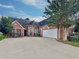 190 Cedarhurst Rd in Lawrenceville, GA - Building Photo