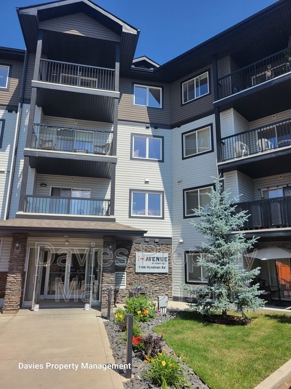 property at 1196 Hyndman Rd NW