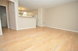 6112 Deerwood Pl in Raleigh, NC - Building Photo - Building Photo