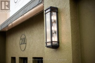 201 Division St in Cobourg, ON - Building Photo