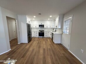 4B Winthrop Pl in Manchester Township, NJ - Building Photo - Building Photo