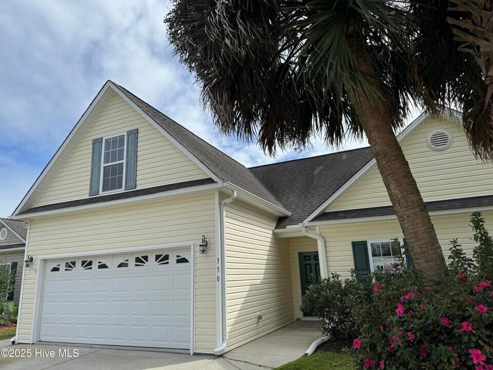 350 Hanna Dr in Wilmington, NC - Building Photo