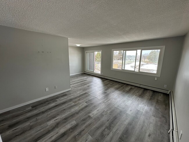 4507-444 44 Ave in Stony Plain, AB - Building Photo - Building Photo