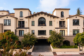 100 First Street in Los Altos, CA - Foto de edificio - Building Photo