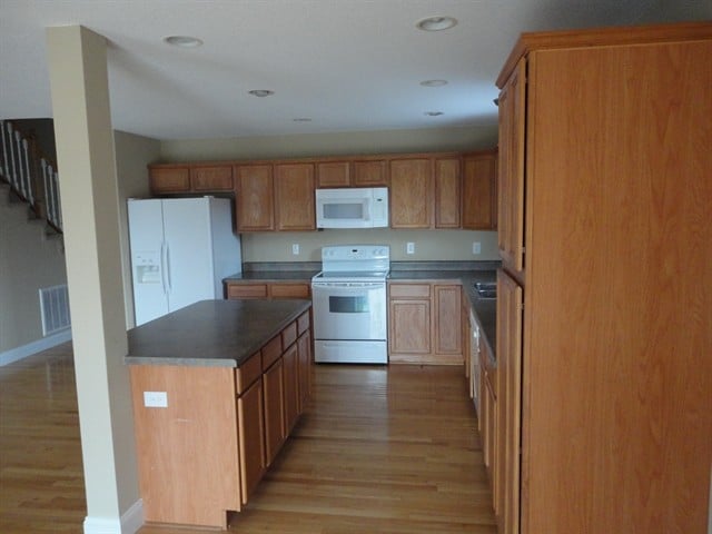 404 Eckley Ct in Greer, SC - Foto de edificio - Building Photo