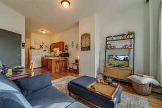 78 Webster Ave in Jersey City, NJ - Building Photo - Building Photo