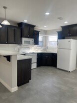 404 E 2nd St, Unit D in La Joya, TX - Building Photo