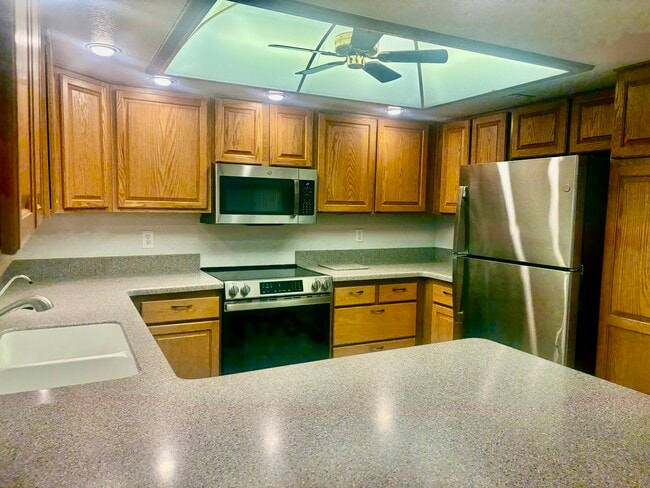 property at 12212 N Paradise Village Pkwy W