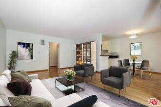 1608 S Bentley Ave in Los Angeles, CA - Building Photo - Building Photo