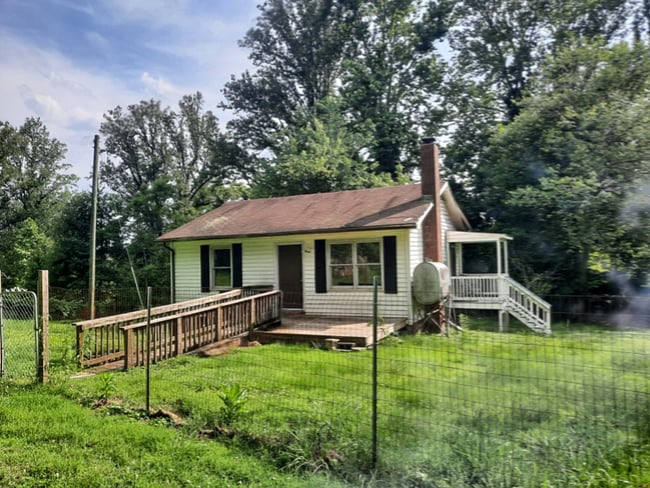 property at 6286 Tatum Rd