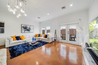 5522 Larkin St in Houston, TX - Building Photo - Building Photo