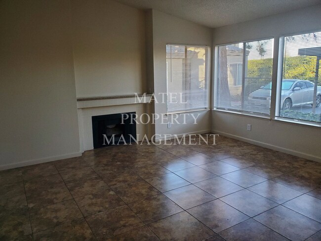 1313 Floyd Ave in Modesto, CA - Building Photo - Building Photo