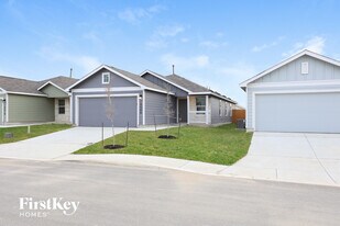 10606 Varmus Dr, Unit 105 in Converse, TX - Building Photo