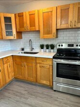 198 SE 7th St in Hallandale Beach, FL - Building Photo - Building Photo