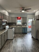 2005 Sinclair Ln in Baltimore, MD - Building Photo - Building Photo