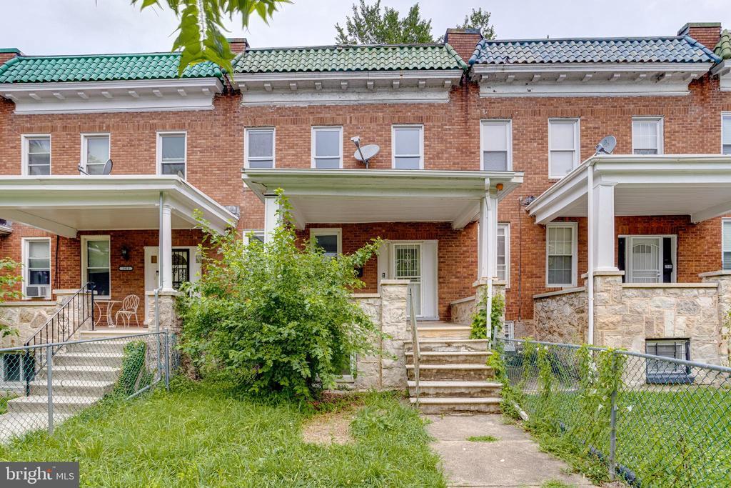 2908 Oakley Ave in Baltimore, MD - Building Photo