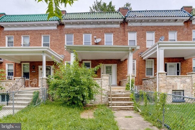 property at 2908 Oakley Ave