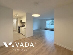 9541 Erickson Dr in Burnaby, BC - Building Photo - Building Photo