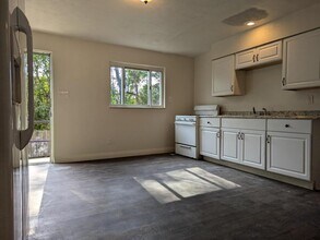 6582 Navarro St in Pittsburgh, PA - Building Photo - Building Photo