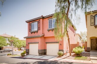 8921 Trickling Springs Ct in Las Vegas, NV - Building Photo - Building Photo