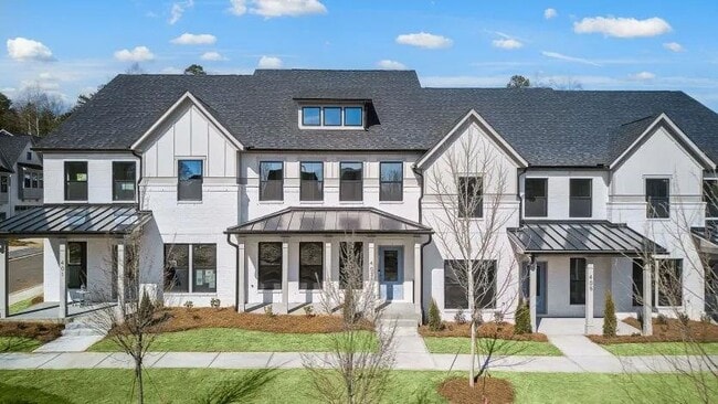 102 Briargate Dr