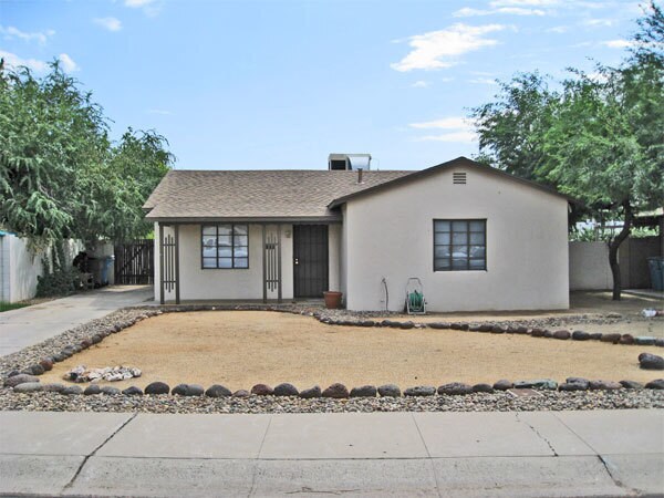 1105 W Roma Ave in Phoenix, AZ - Building Photo
