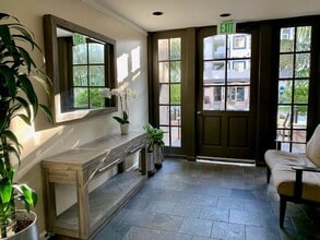 Castle Heights Apartments in Los Angeles, CA - Building Photo - Building Photo