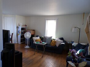 1145 Stillwater Ave in Orono, ME - Building Photo - Building Photo