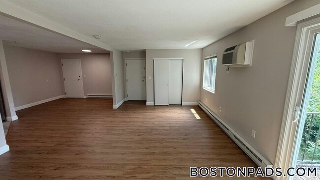 310 Thompson Rd in Webster, MA - Building Photo - Building Photo