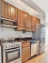 LeRoy Street in New York, NY - Building Photo - Building Photo