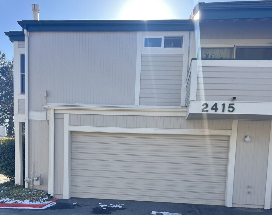 2415 Sycamore Glen Dr in Sparks, NV - Building Photo