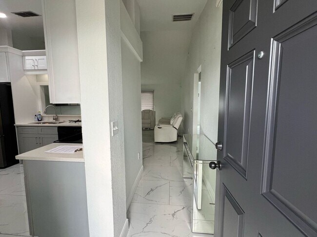 920 Kingfisher Dr in Haines City, FL - Foto de edificio - Building Photo