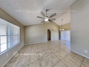 1102 E Utopia Rd in Phoenix, AZ - Foto de edificio - Building Photo