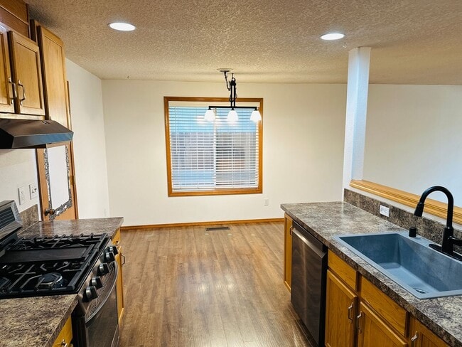 12712 NE 46th St in Vancouver, WA - Building Photo - Building Photo