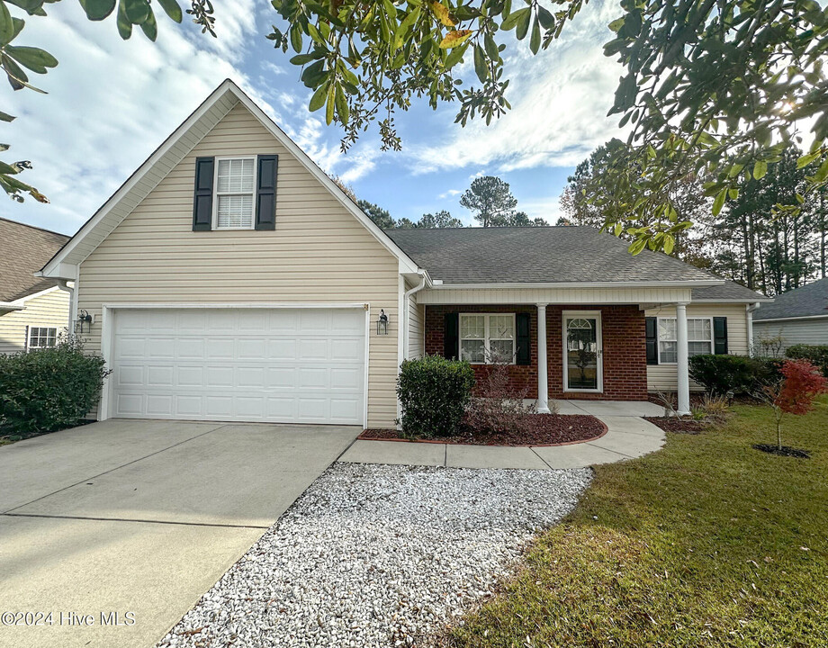 204 Saratoga Ln in New Bern, NC - Foto de edificio