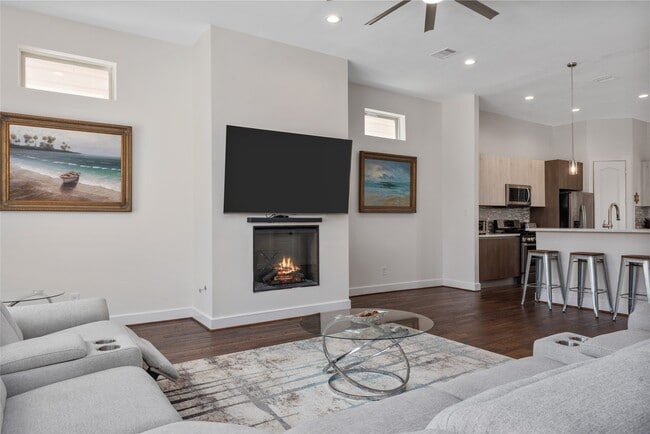 property at 9406 Glenfield Ct