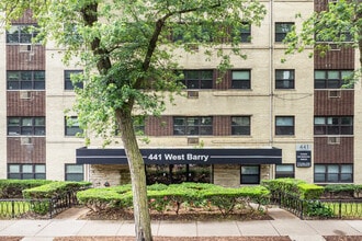 441 W. Barry in Chicago, IL - Building Photo - Building Photo