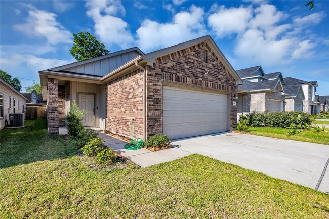 property at 506 Emerald Thicket Ln