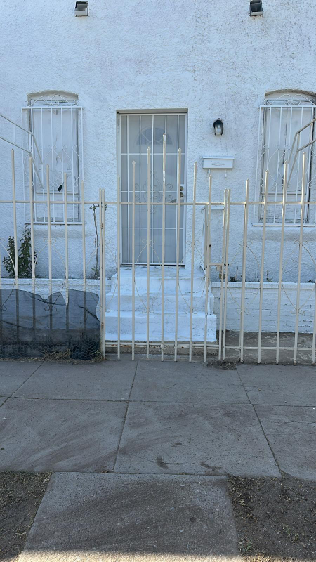 property at 2105 Magoffin Ave